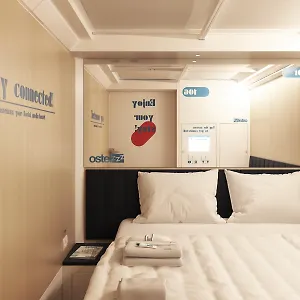 Ostelzzz Hostel Milánó